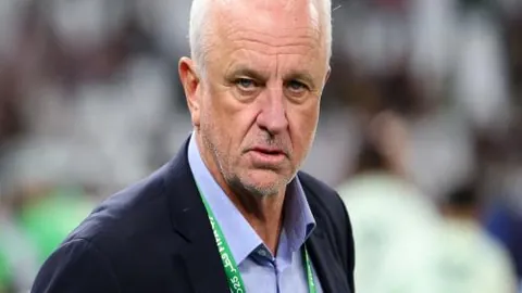 國足主場迎戰日本遭遇前鋒傷潮，後備力量有望挑戰主力｜世外盃賽事